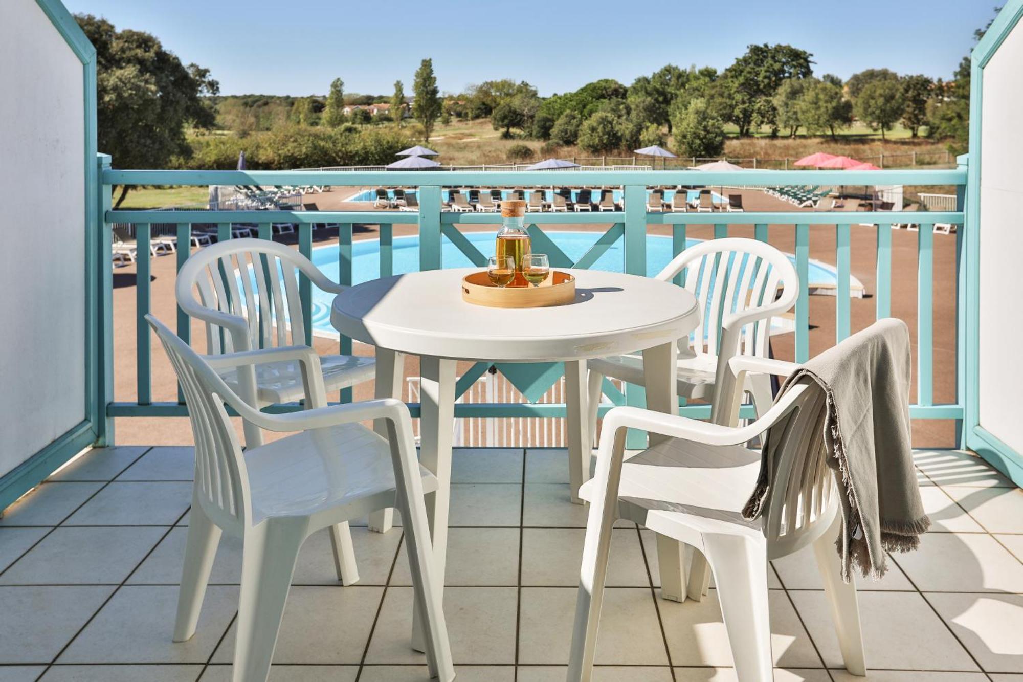 Residence Pierre & Vacances Le Domaine De Bourgenay Talmont-Saint-Hilaire Buitenkant foto